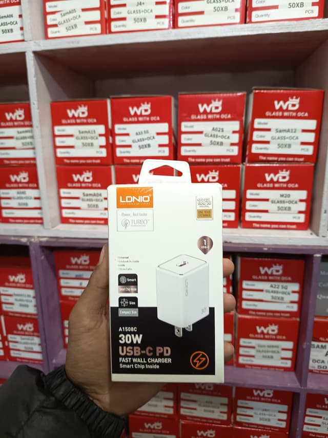 LDNIO A1508C 30W USB-C PD Fast Wall Charger 2